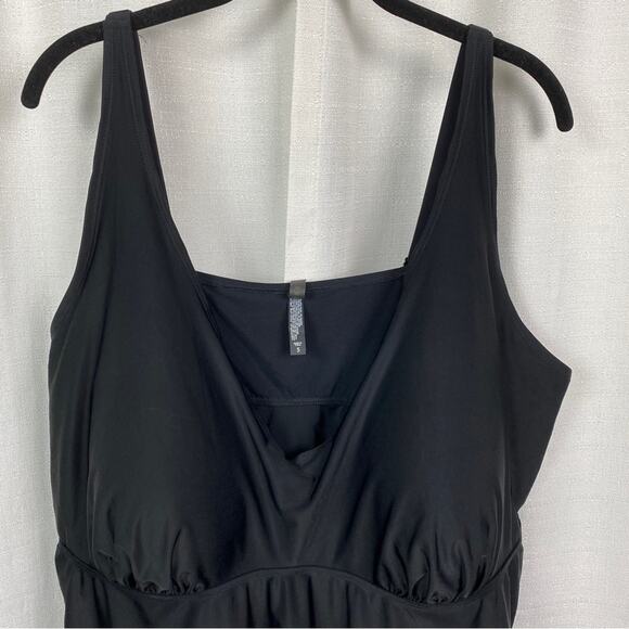 Torrid Black Soft Cup Wireless V Neck Tankini Top Sz.5 - Picture 6 of 16